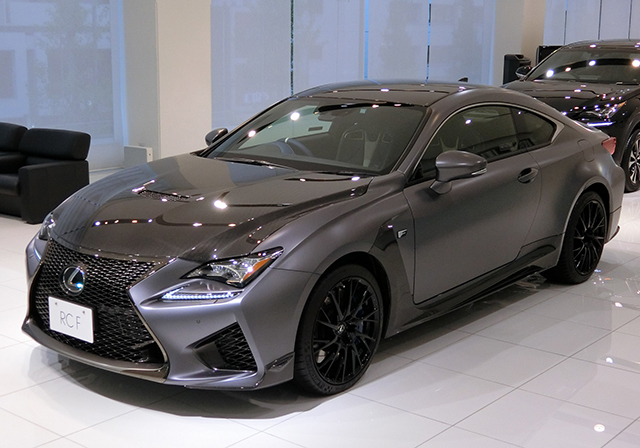 RC F Carbon Exterior package