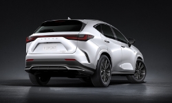 LEXUS NX “F SPORT”(プロトタイプ)