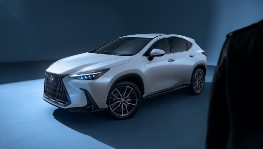 LEXUS NX (プロトタイプ)
