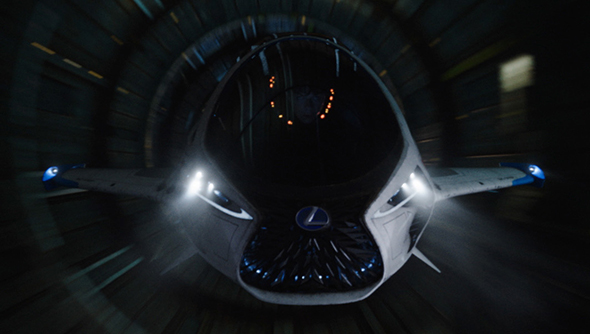 リュック・ベッソン監督SF超大作にLEXUSコラボデザイン宇宙船「スカイジェット」が登場！ スペシャルコラボドリンクもスタート