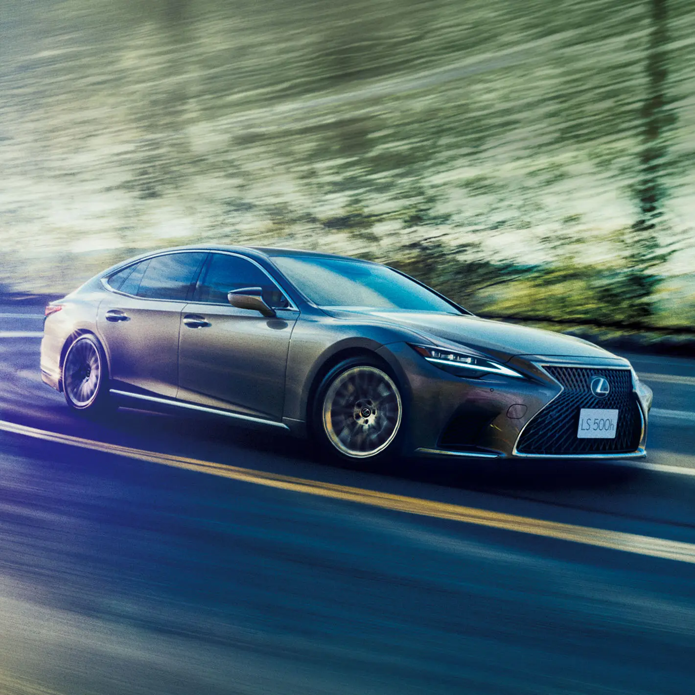 LEXUS