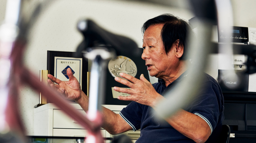 マツダ自転車工場代表、松田志行氏。ものづくりの現場に携わっているが、学生の頃はむしろ文化系だった