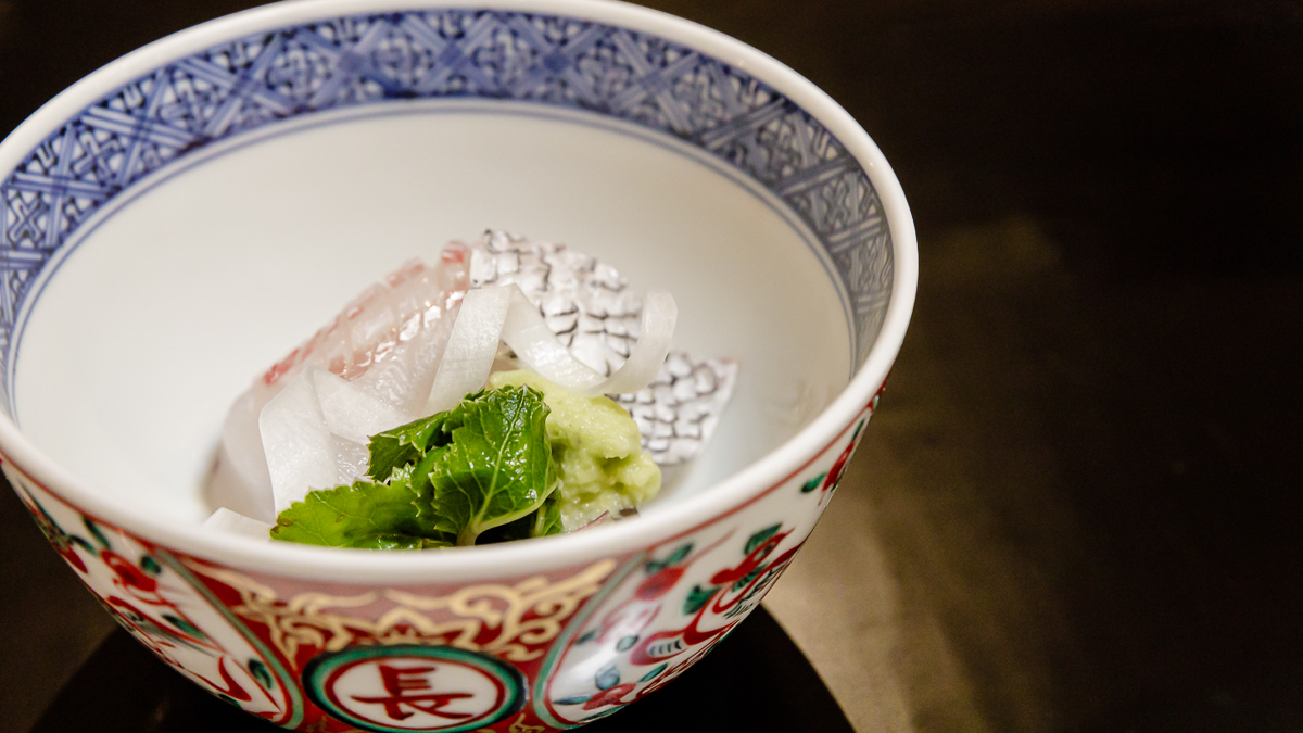 見た目にも美しい「鳴門鯛のへぎ造り」
