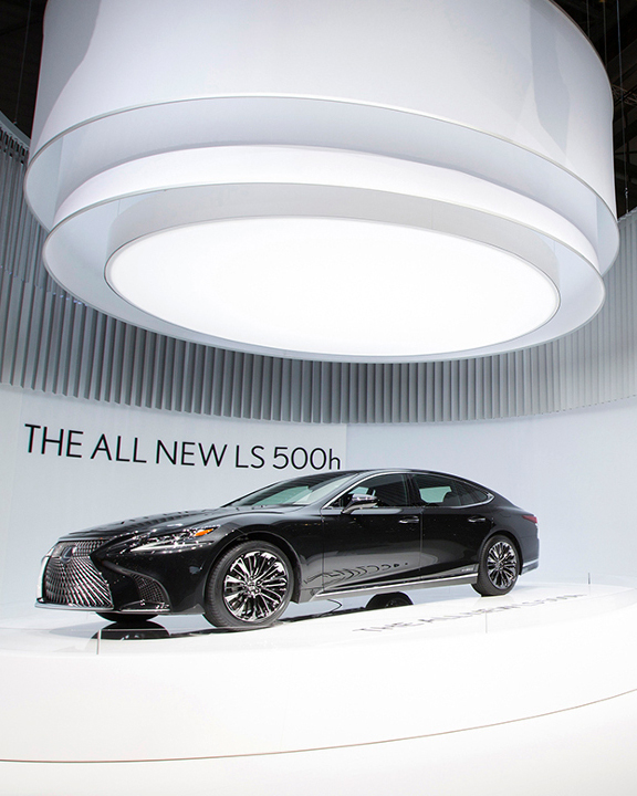 レクサス新型ls500にハイブリッド登場 ジュネーブモーターショー17リポート Lexus Visionary ビジョナリー