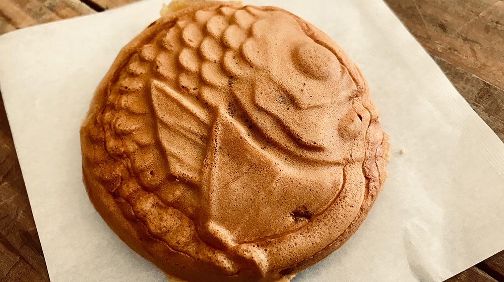 丸いかたちがめずらしい「まるきん」のたい焼き