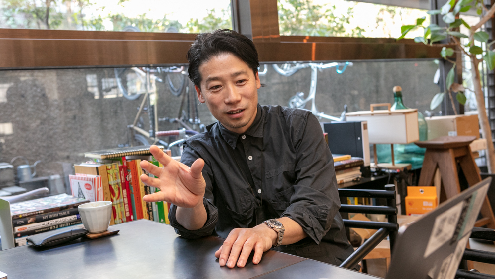 谷尻氏は、自身のこれまでを「行き当たり“バッチリ”」という言葉で茶目っ気を込めて表現してくれた