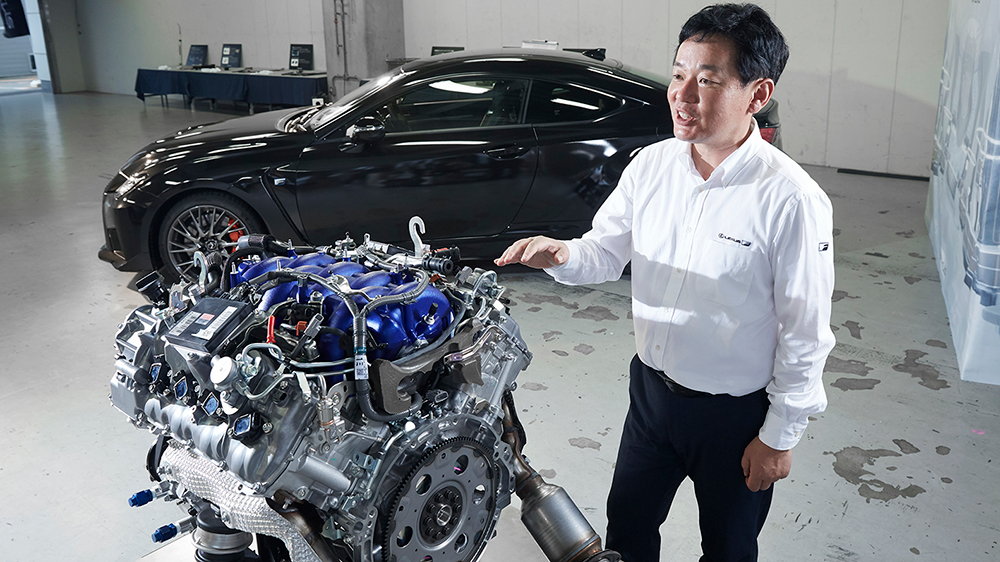 RC Fの基本的な物理的特性は富士スピードウェイで鍛え上げたと語る弦本祐一チーフエンジニア