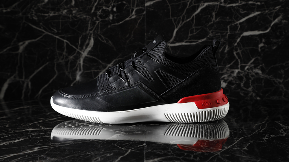 新ライン「TOD’S No_Code Shoeker」。写真はその3作目となる「シューカー 03」