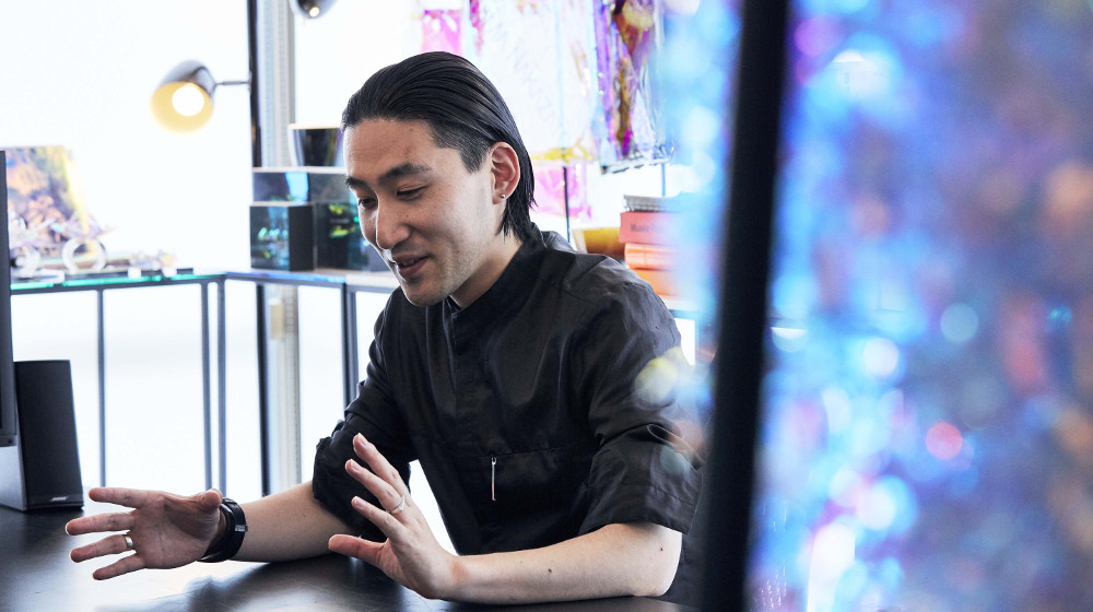 インタビューは柔らかな自然光が差し込む、YUIMA NAKAZATOのアトリエにて行われた