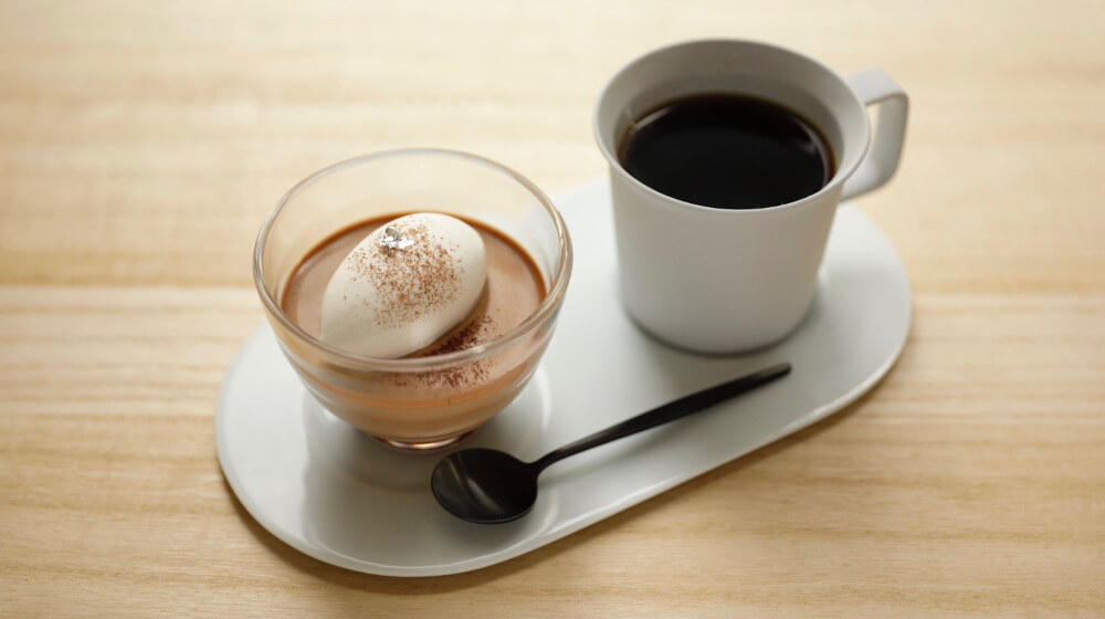 オリジナルチョコレートプリンとドリンクのセット(イートインのみ)/nel セレクション 990円(税込)