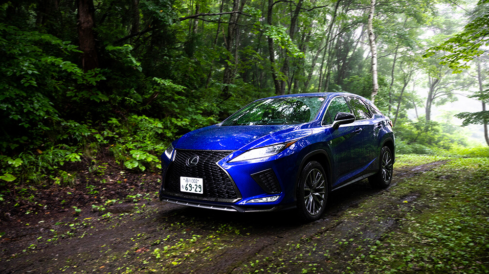 RX300 F SPORTなら、ワイルドなオフロード走行も楽しめる