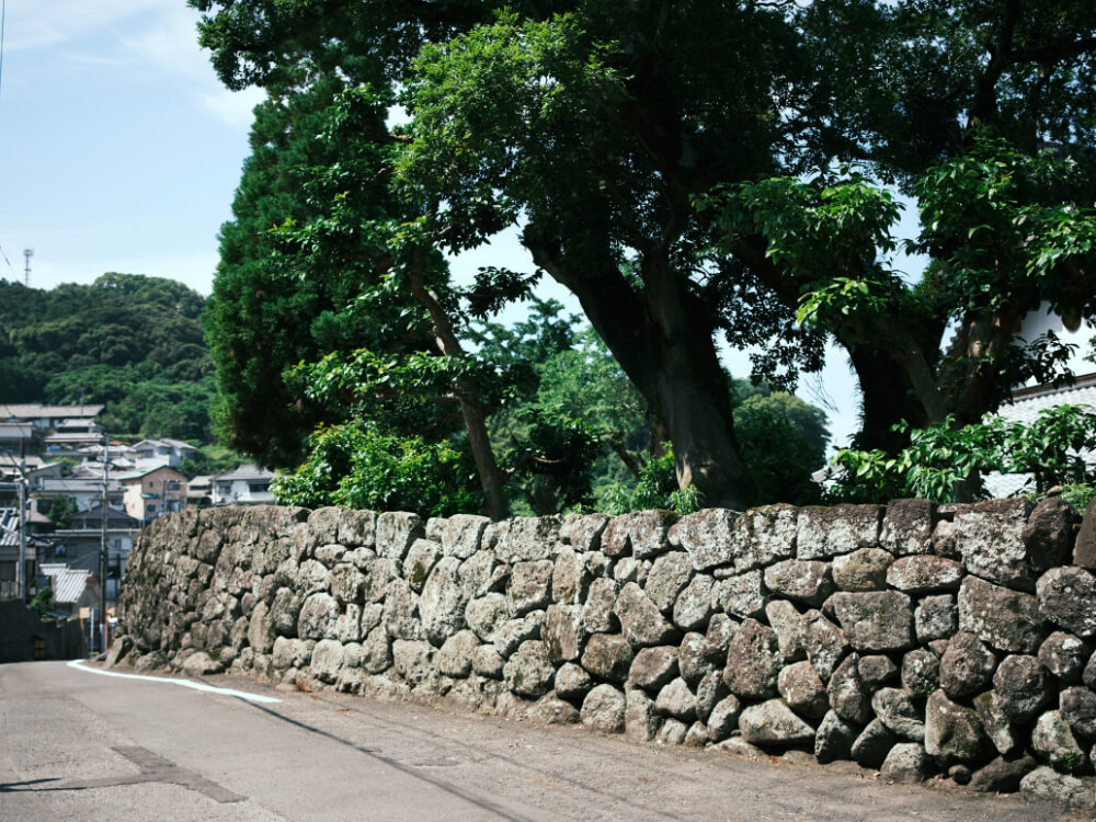 温泉街から刈水地区に向かう道