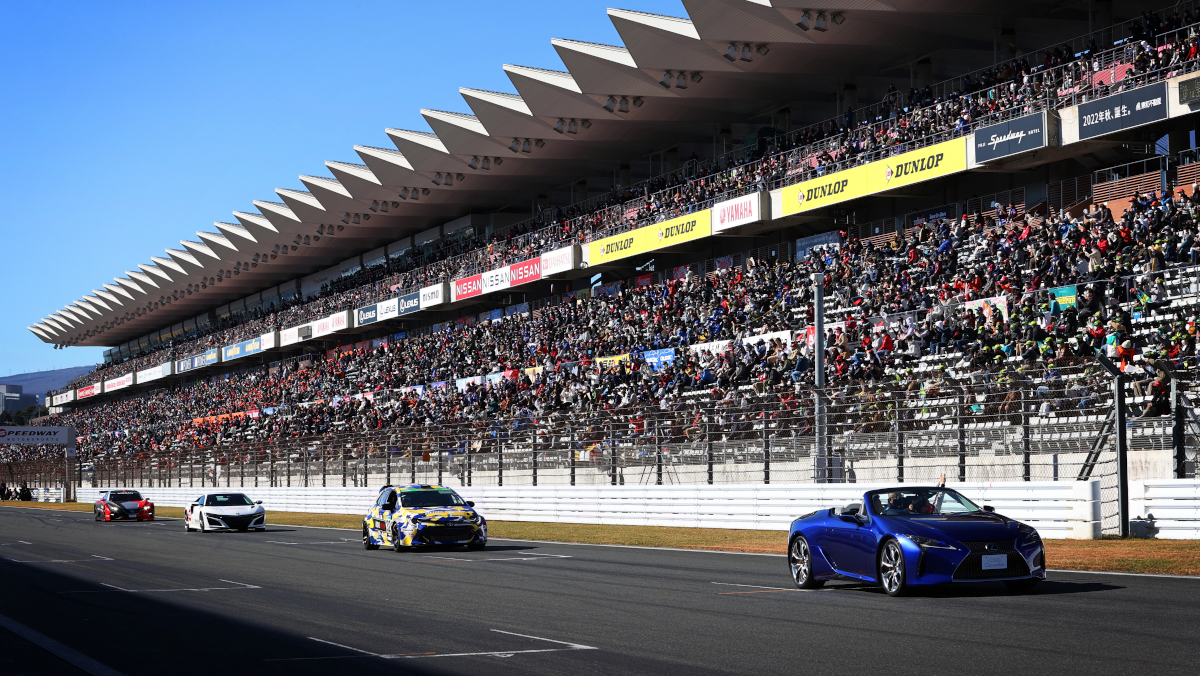 LCコンバーチブル、ORC ROOKIE カローラH2コンセプト、ホンダNSX、NISSAN LEAF NISMO RC