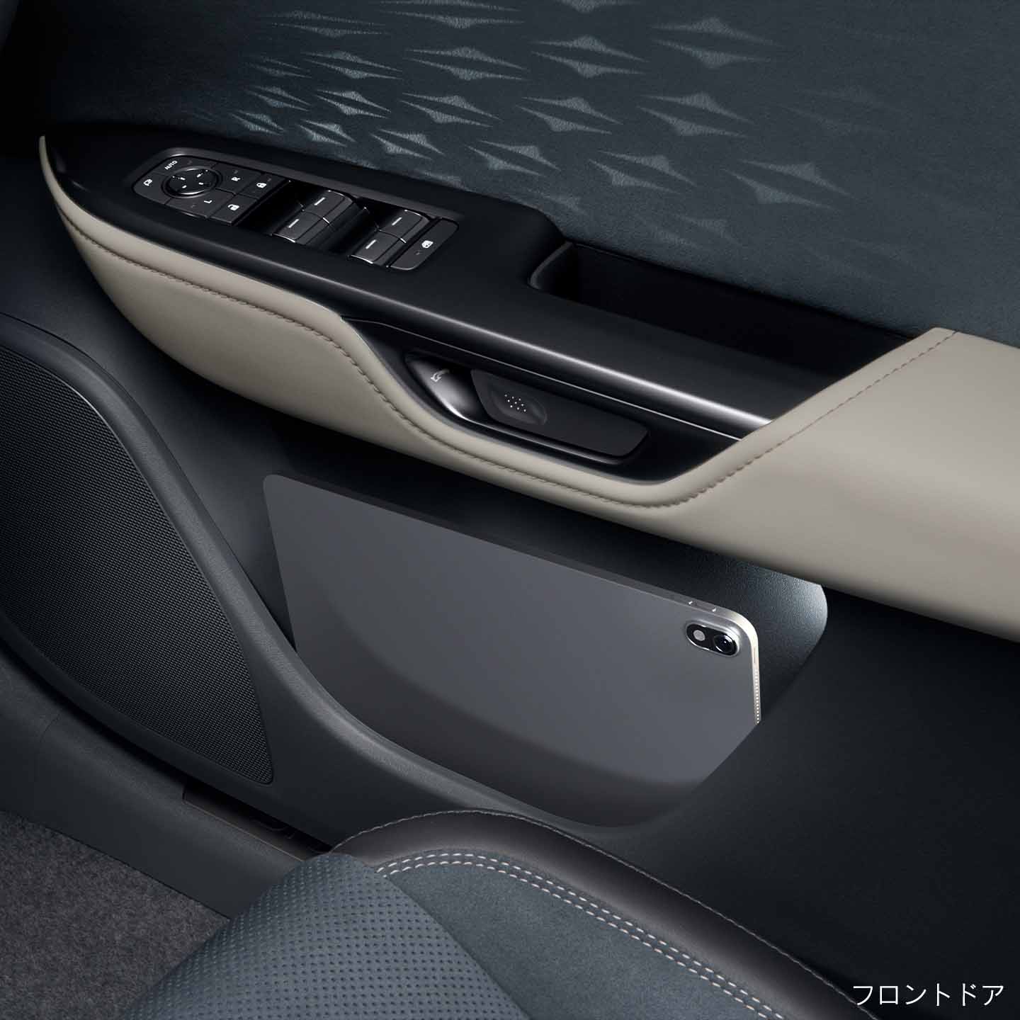 LEXUS RZ|インテリア