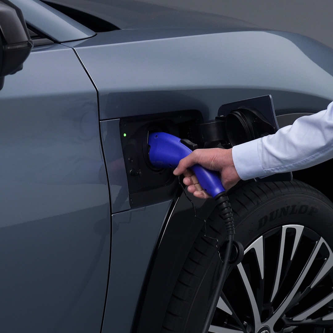 LEXUS RZ｜充電＆給電