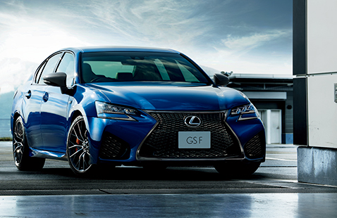 GS F(ヒートブルーコントラストレイヤリング)