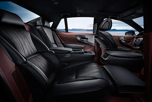 LEXUS LS500h(欧州仕様)