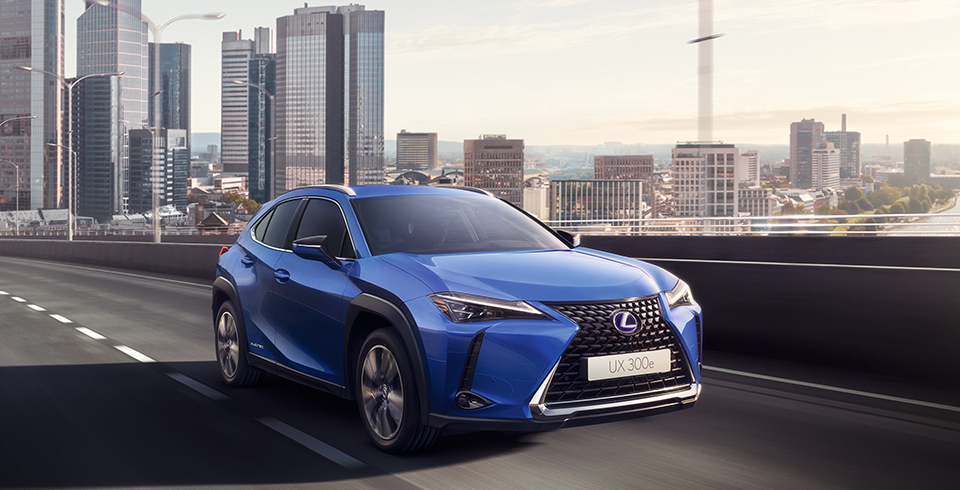 Lexus 初のev市販モデル Ux300e を発売