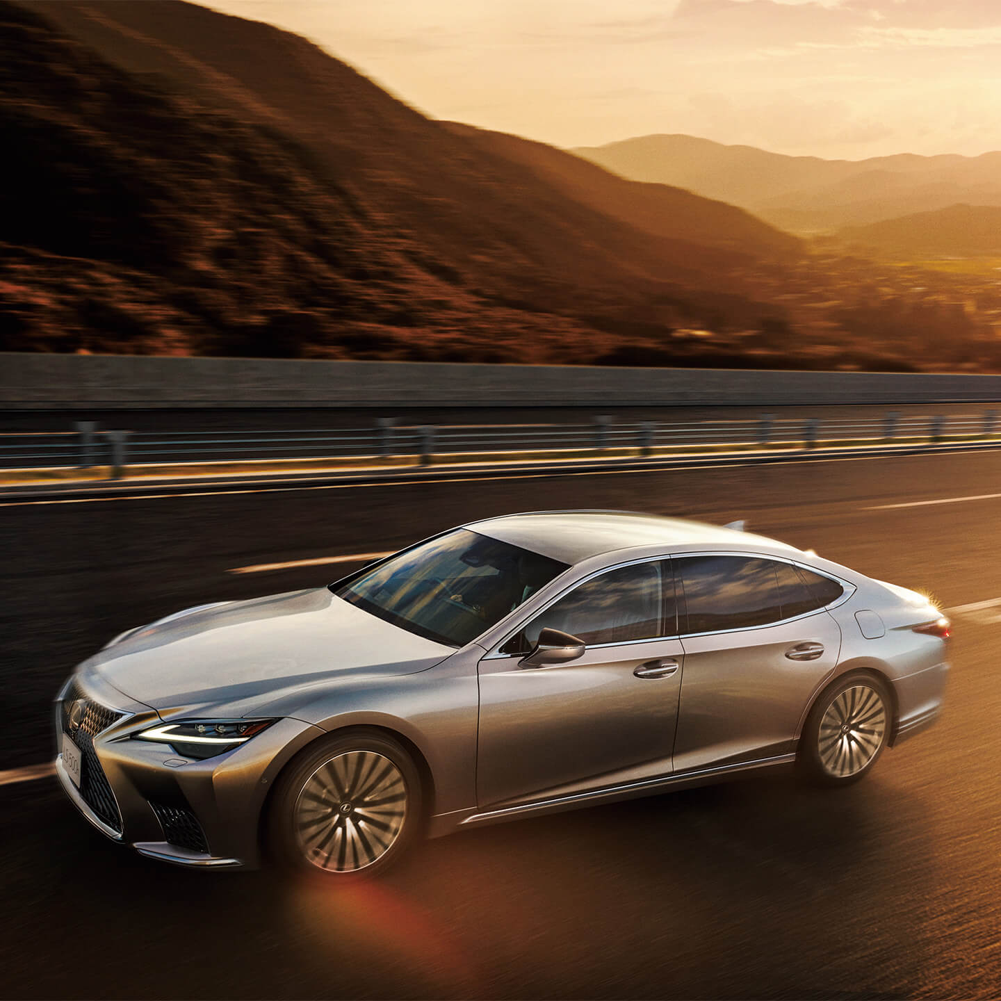 車線や車間の維持を支援する